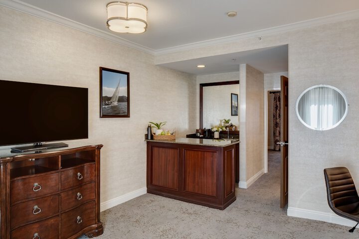 Ayres Hotel Costa Mesa / Newport Beach