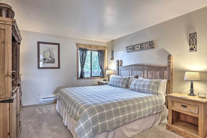 8 Mi to Keystone Resort: Dillion Condo w / Hot Tub!