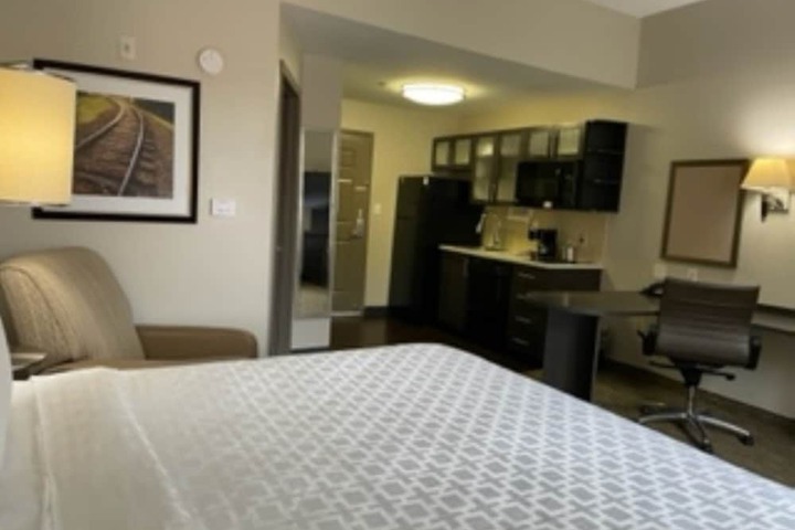 Room 15 of 23