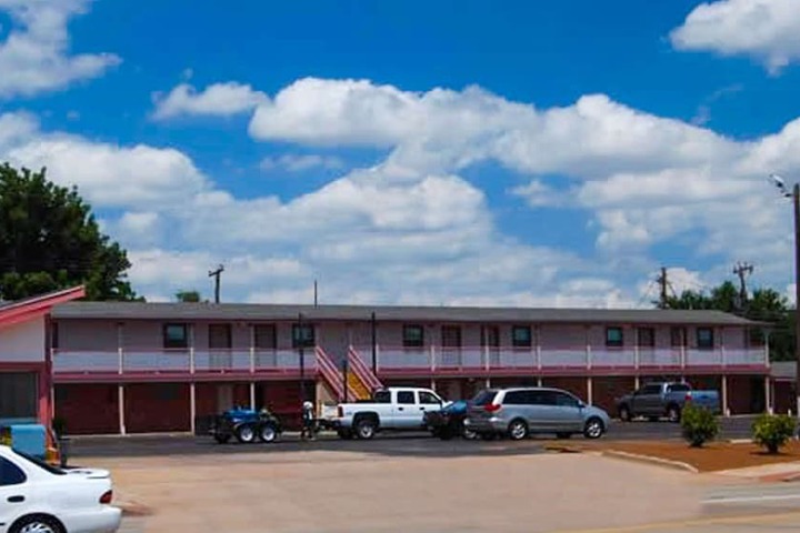 Hotel 2 of 27