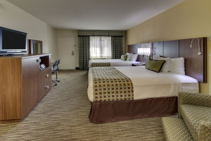 Room 33 of 38