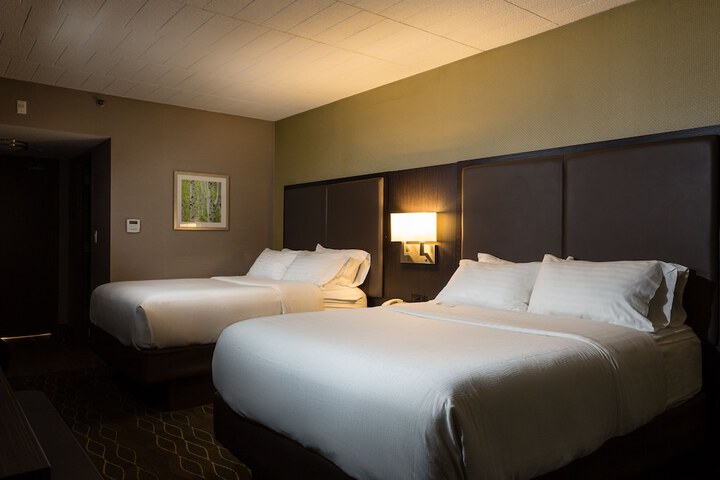 Room 8 of 44