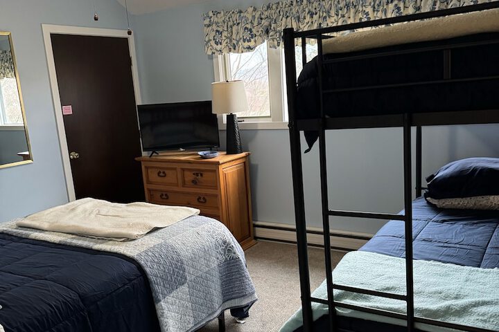 Room 10 of 25