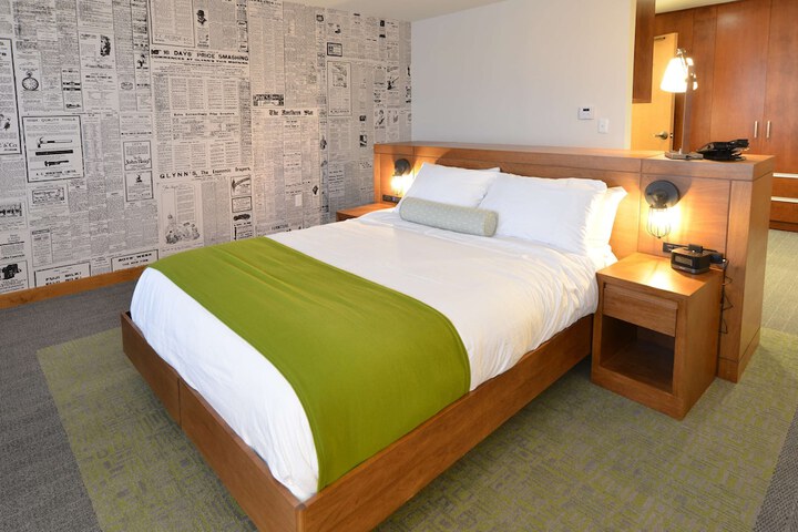 Room 17 of 53