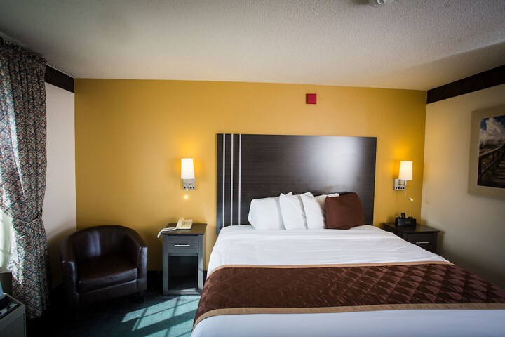 Room 10 of 22