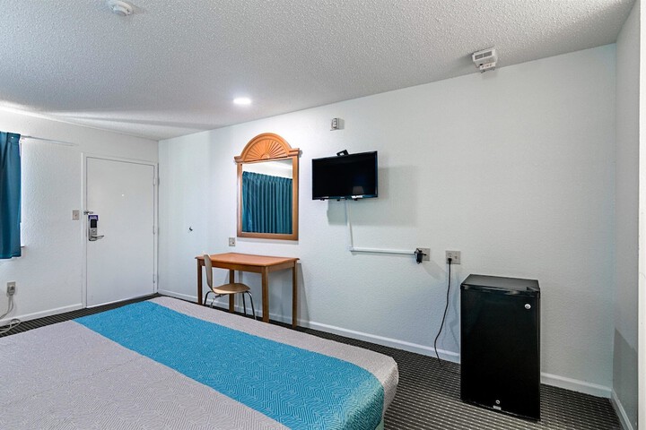 Motel 6 Azle TX