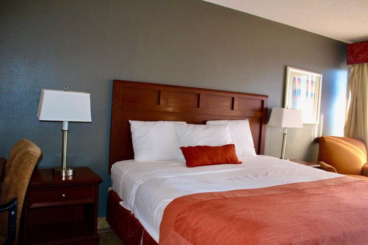 La Vista Inn