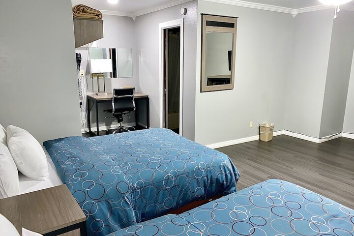 Budget Host Inn