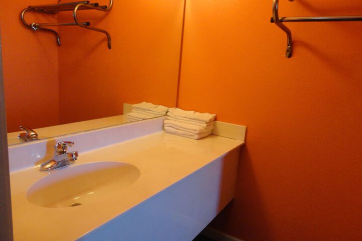 Room 18 of 23