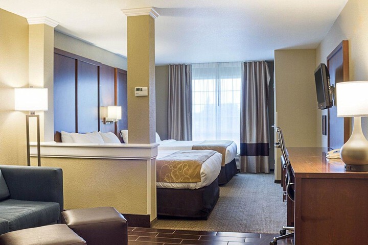 Comfort Suites Minot South