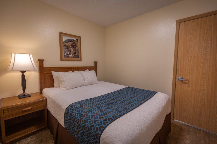 Room 13 of 19