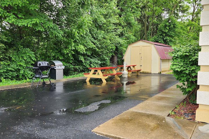 Property Grounds 28 of 28