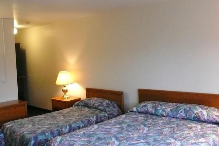 Room 27 of 77