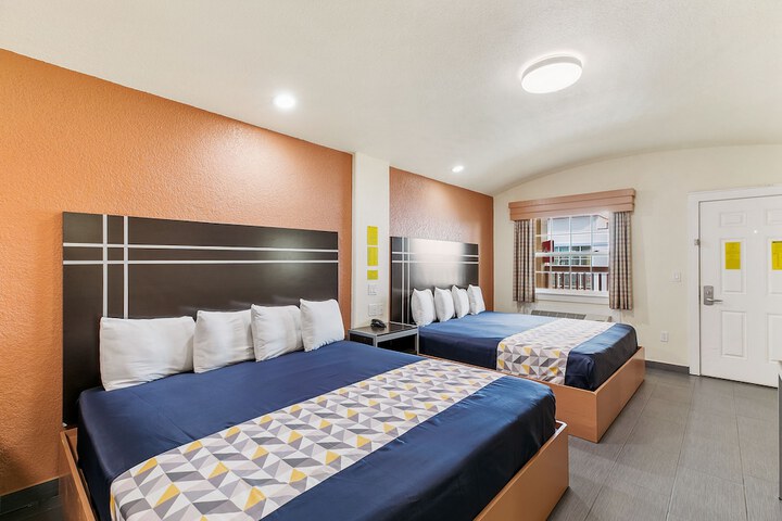 Room 20 of 79