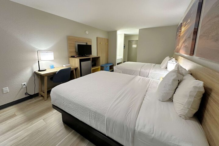 Room 21 of 24