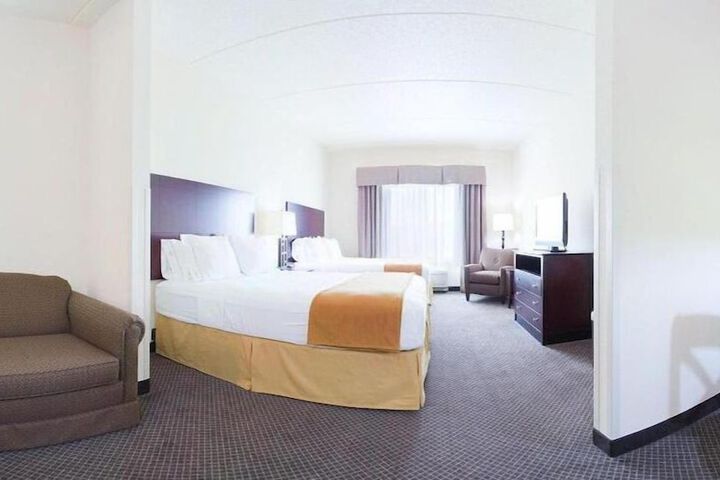 Holiday Inn Express & Suites Chicago West - OHare Arpt Area by IHG