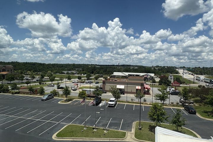 La Quinta Inn & Suites by Wyndham Opelika Auburn