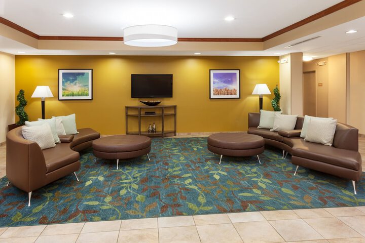Candlewood Suites Aurora-Naperville by IHG