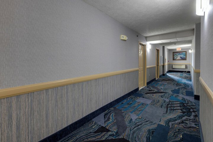 Ballroom/Hall 54 of 59