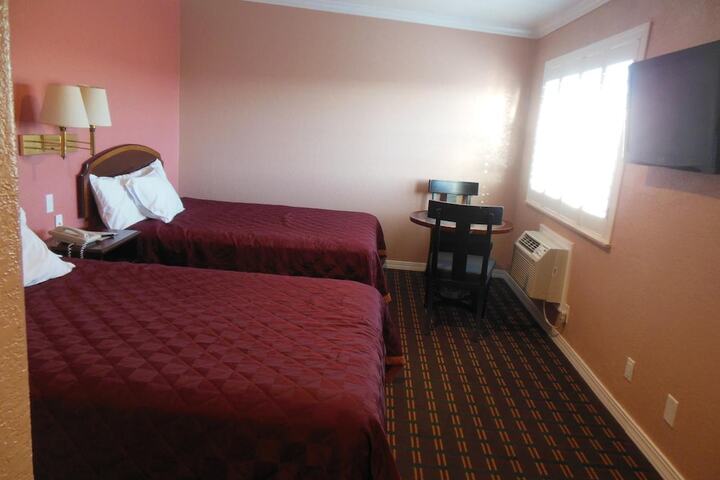 Room 34 of 48