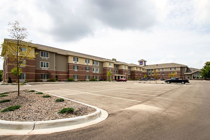 Sleep Inn & Suites Madison - Monona
