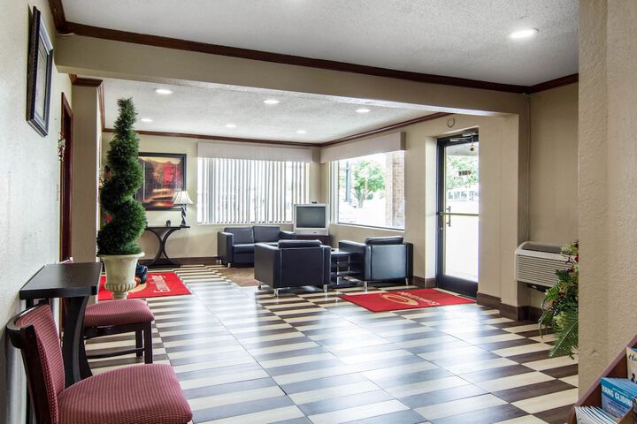 Hotel Interior 6 of 23