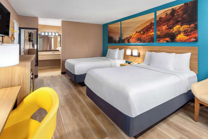 Days Inn by Wyndham Shelby