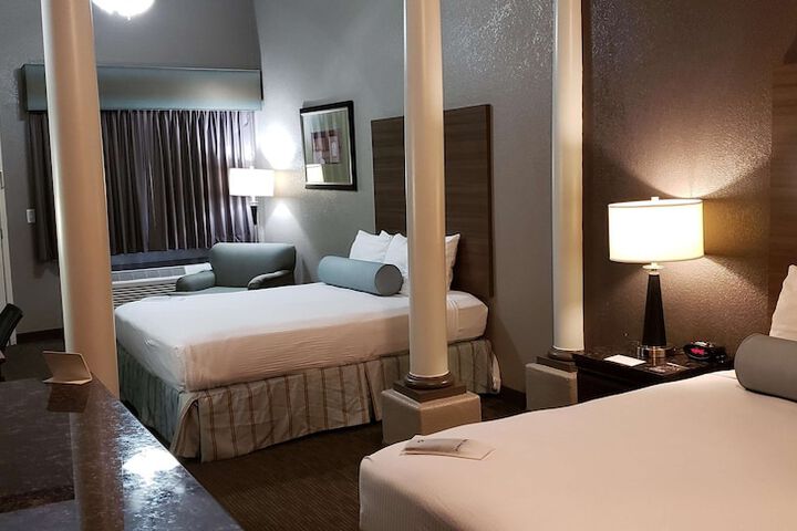 Room 18 of 37