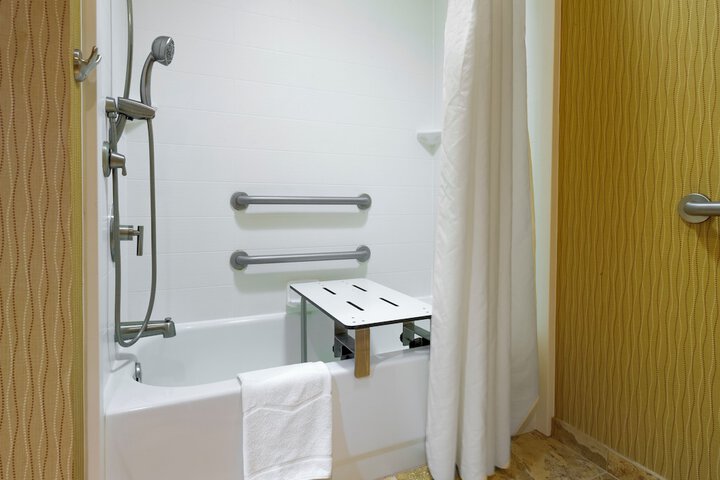 Room 7 of 27