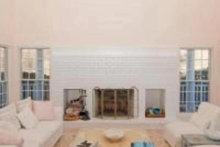 Villa Victoria - Cozy Hamptons Villa
