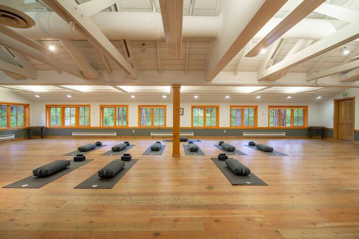 Sleeping Lady Mountain Resort & Spa
