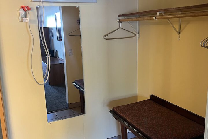 Room 303 of 443