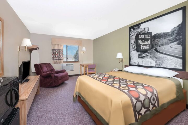 Room 12 of 15