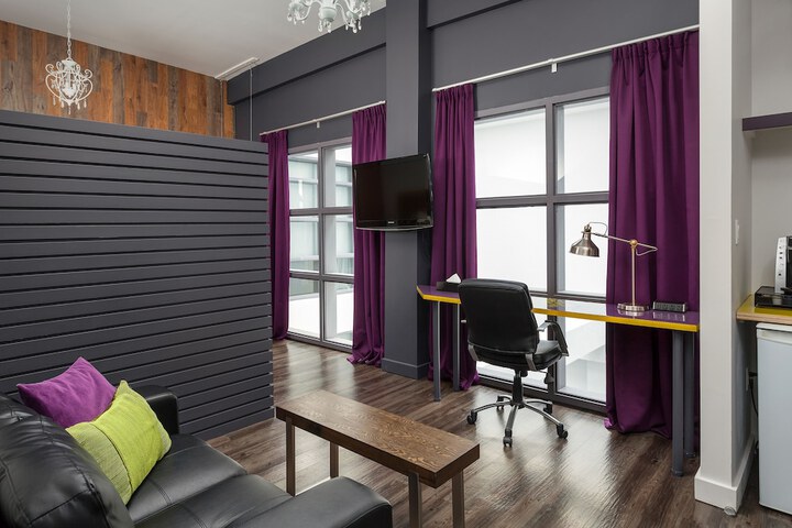 Room 15 of 31