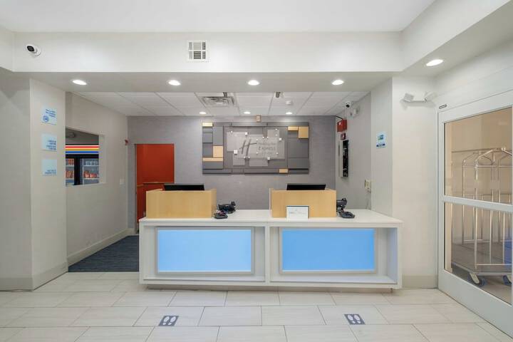 Holiday Inn Express Carlsbad by IHG