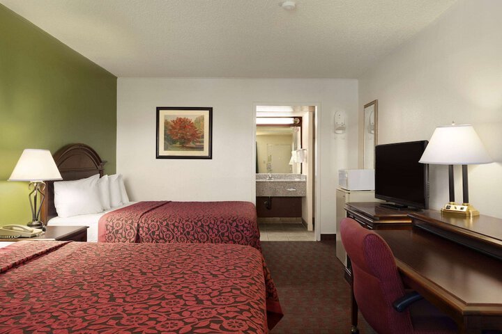 Room 18 of 31