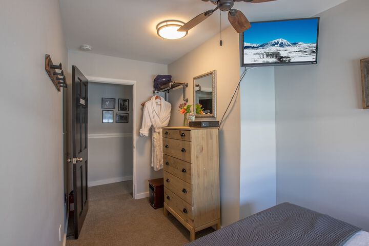 Room 38 of 64