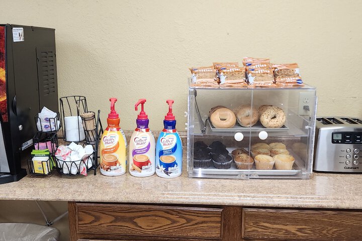 Breakfast/Coffee Service 29 of 41