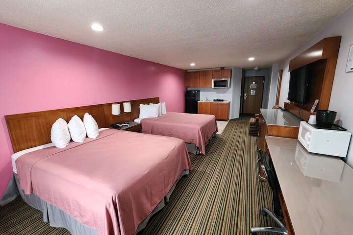 Room 14 of 33
