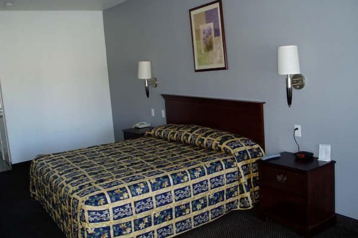Room 12 of 17