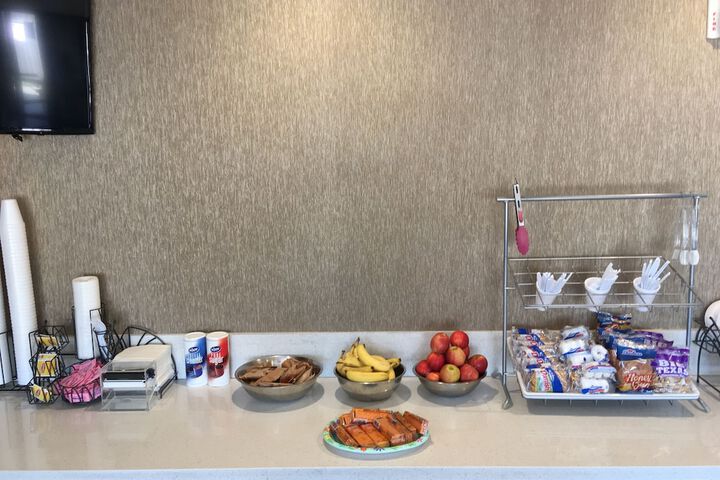 Breakfast/Coffee Service 21 of 36