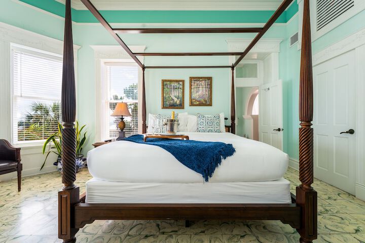 Southernmost House - Adult Exclusive