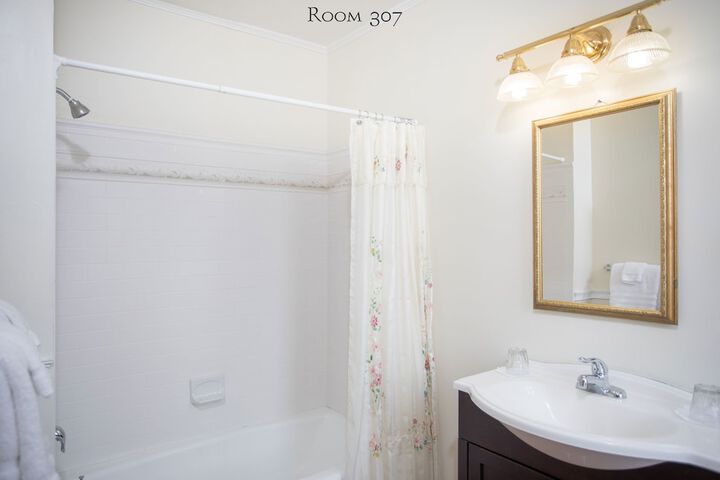 Room 81 of 170