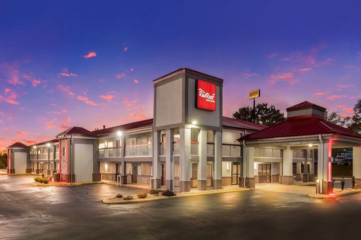 Red Roof Inn & Suites Athens AL