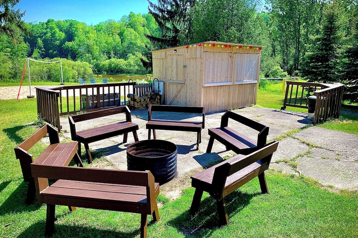 Benzonia Rustic Resort