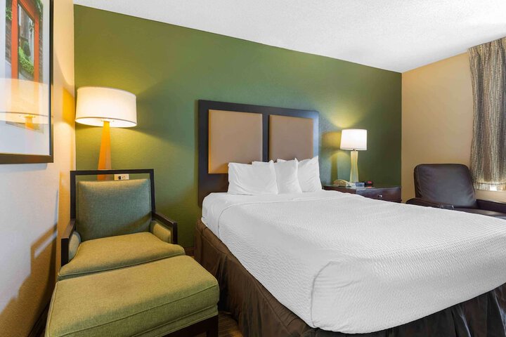Room 18 of 26