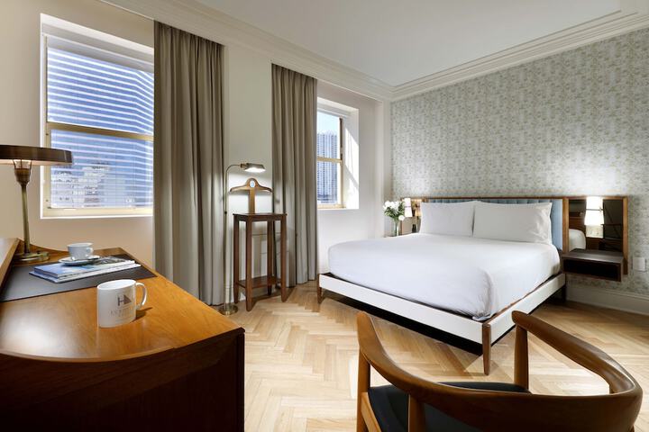 Room 43 of 58