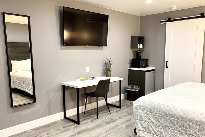 Room 16 of 46