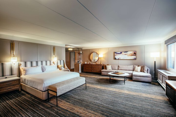Room 36 of 49