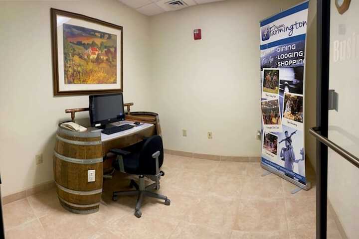 Business Center 23 of 24